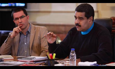 Maduro: La operación rusa es el “camino para salvar a Siria”